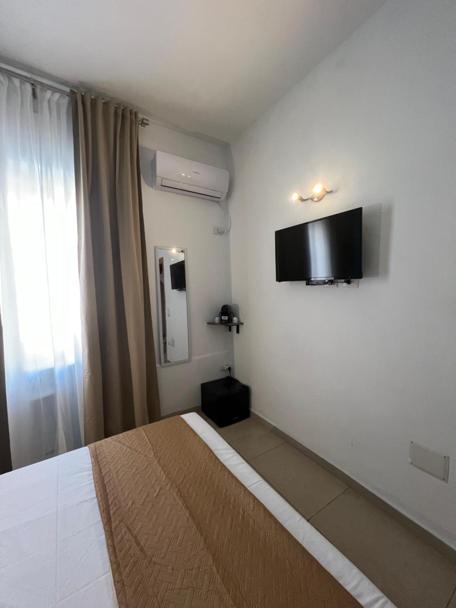 Les Chambres De Francoise Guest House Olbia Exteriör bild