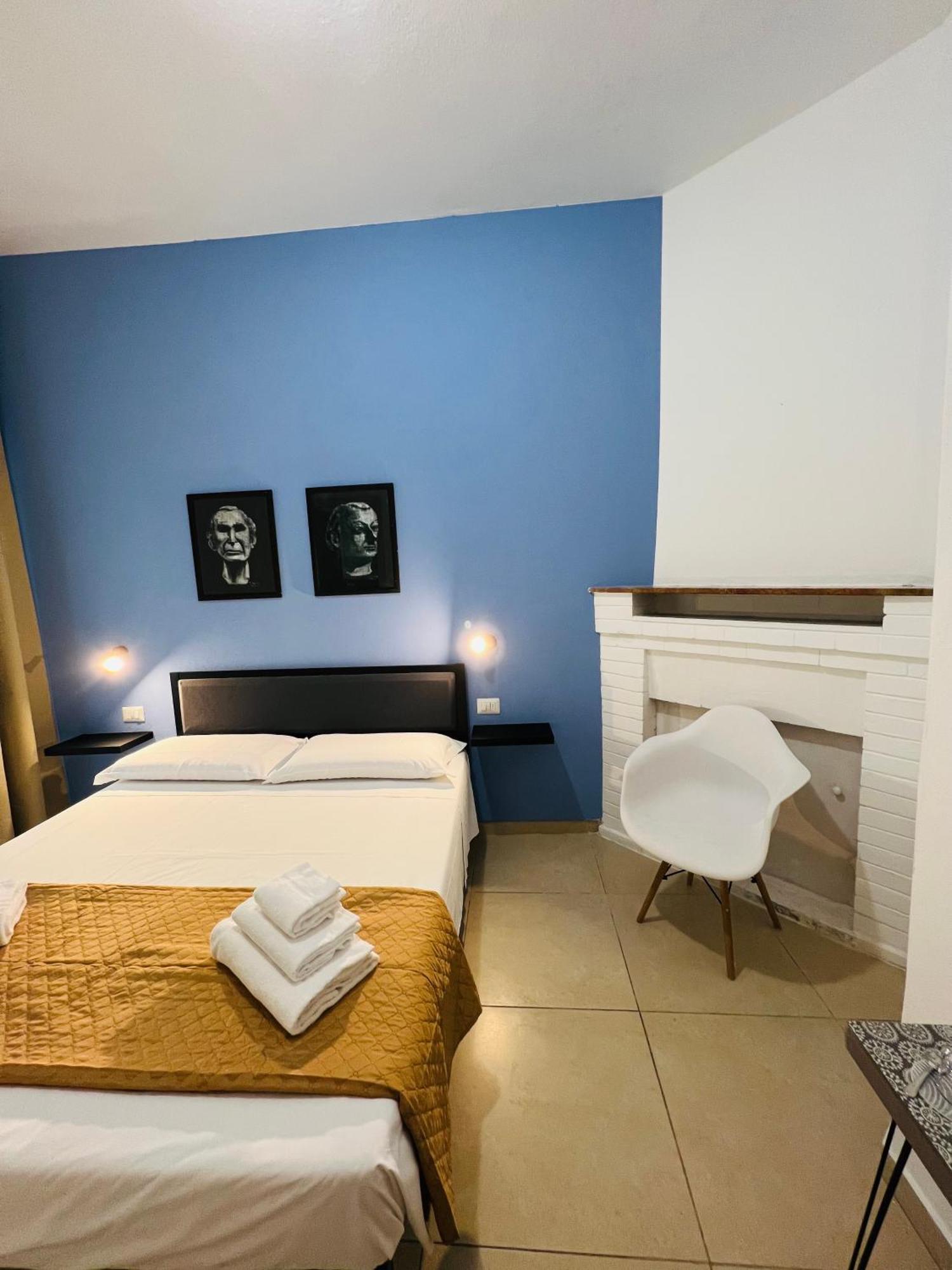 Les Chambres De Francoise Guest House Olbia Exteriör bild