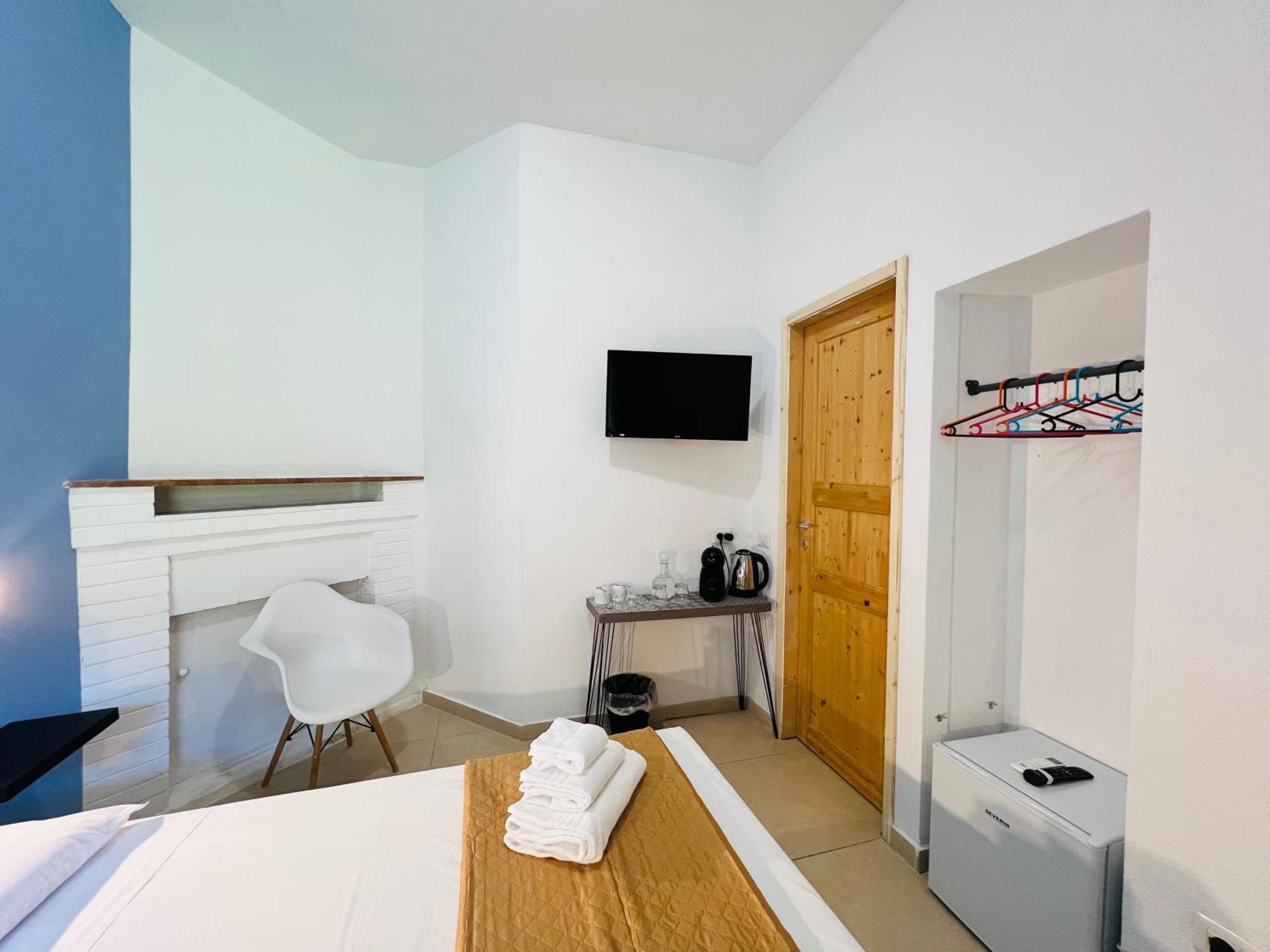 Les Chambres De Francoise Guest House Olbia Exteriör bild