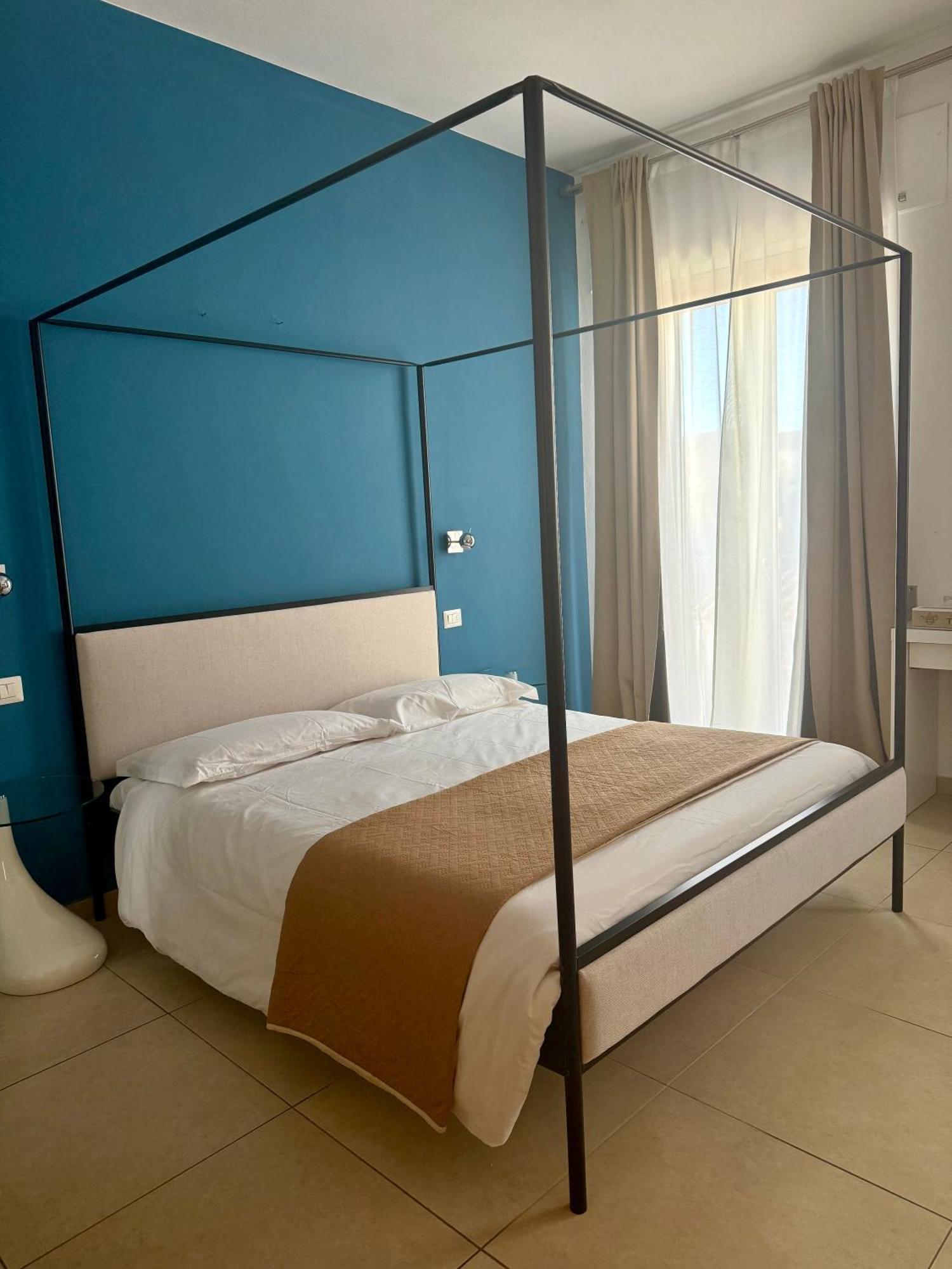 Les Chambres De Francoise Guest House Olbia Exteriör bild
