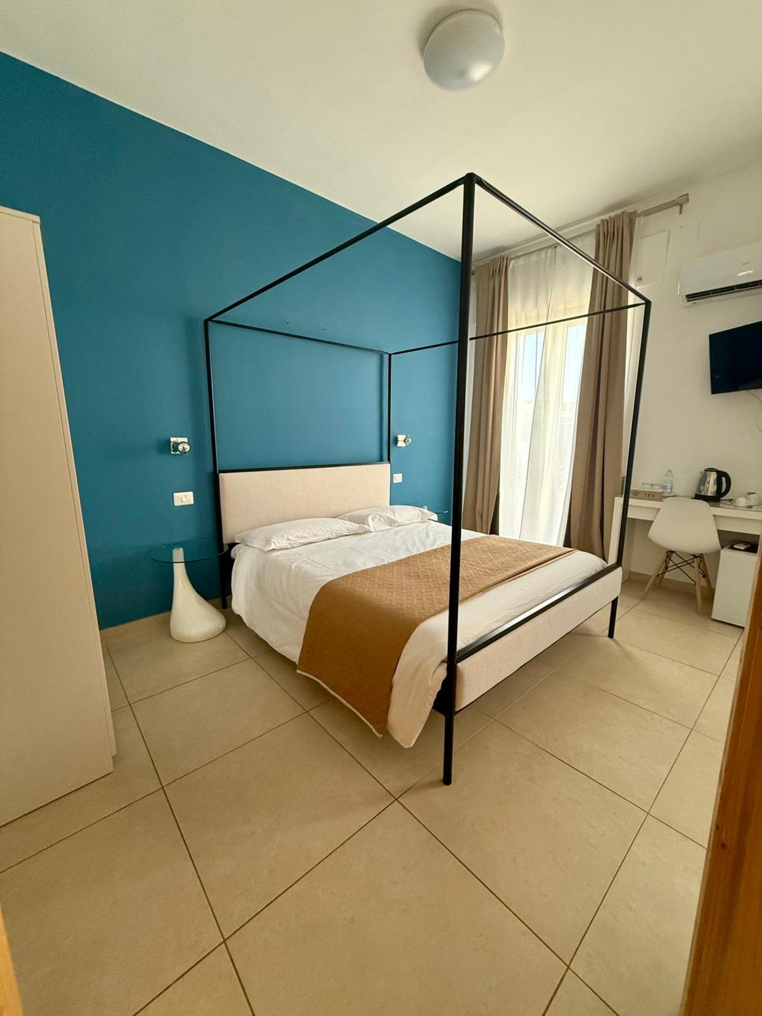 Les Chambres De Francoise Guest House Olbia Exteriör bild